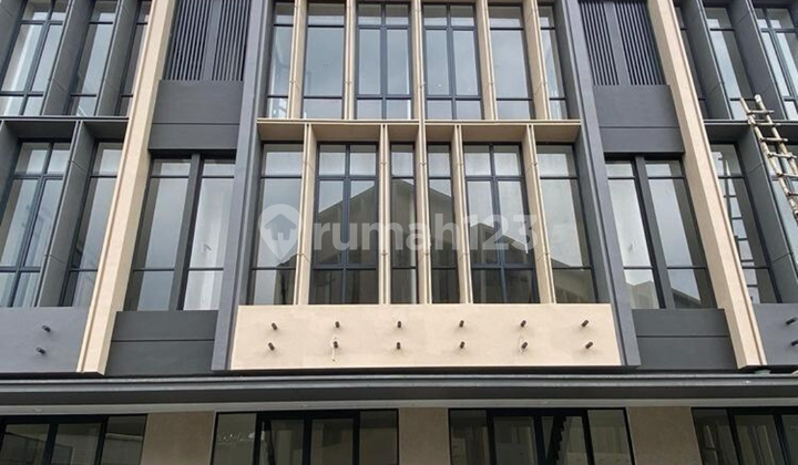 For Sale: Strategic Linked Shophouses Northridge on BSD Raya Utama Road For Sale: Strategic Linked Shophouses Northridge on BSD Raya Utama Road