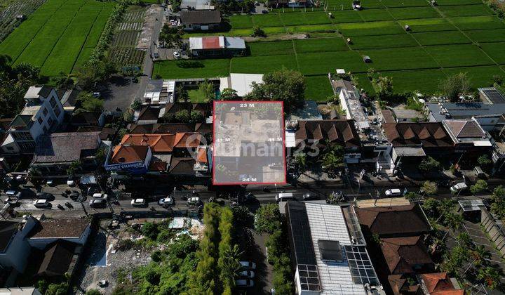 Tanah Pinggir Jalan Plus Bangunan  di Batubelig - petitenget, Petitenget 1