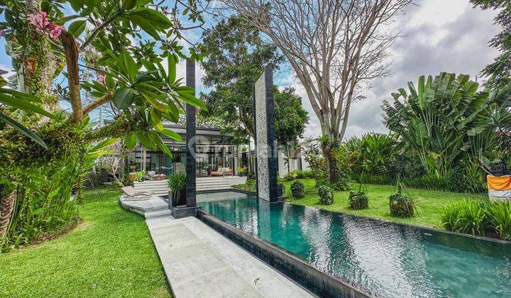 Luxury Villa For Sale Batubolong Beach 1