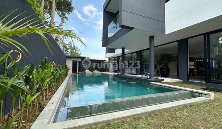 Modern Villa With Five Star Facilities In An Up And Coming Area 1