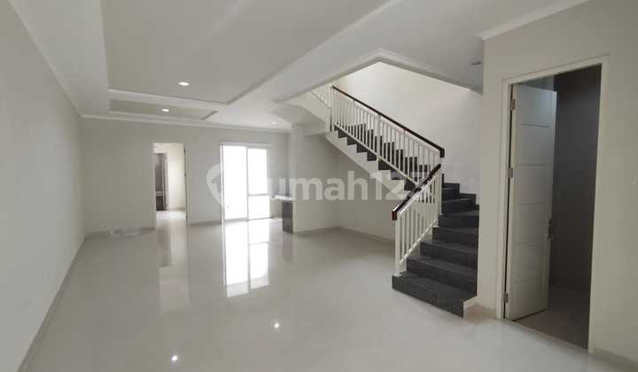For Sale, Ready-to-Occupy House in Manyar, Surabaya, Ema City 134 2