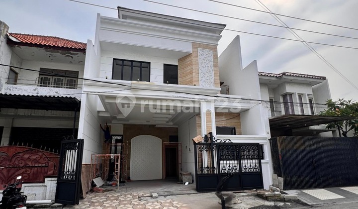 Dijual Rumah Baru Semi Klasik di Babatan Pantai Surabaya Bw 255 Dijual Rumah Baru Semi Klasik di Babatan Pantai Surabaya Bw 255
