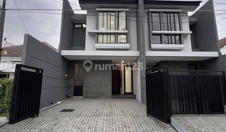 DIJUAL RUMAH PREMIUM SIAP HUNI MANYAR TKD 01 1