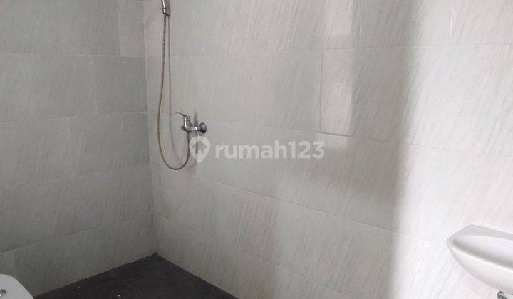 Dijual Rumah 2LT Minimalis Rungkut Strategis Dekat Merr Cn 07 2