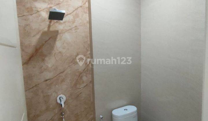 Dijual Rumah Manyar 2LT Minimalis Tes 10 2