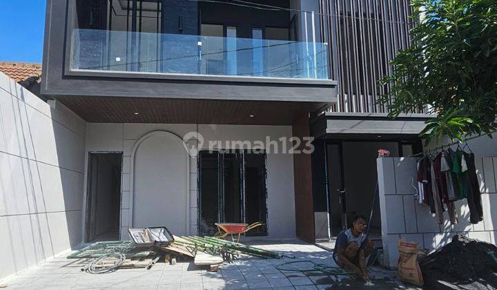 Dijual Rumah Baru Spek Mewah Sutorejo Ema 07 1