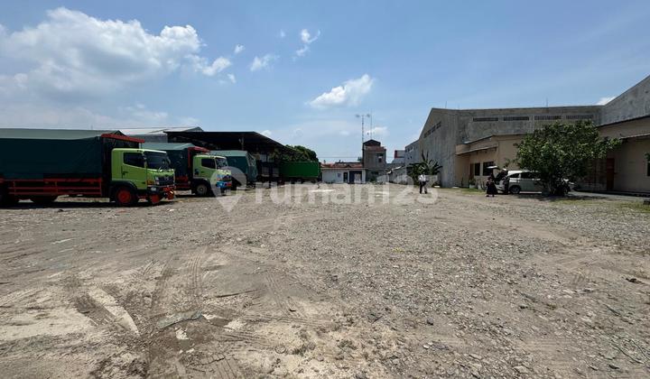 FOR SALE LAND AND ACTIVE BUILDING IN STRATEGIC LOCATION IN MADIUN CITY AD 62