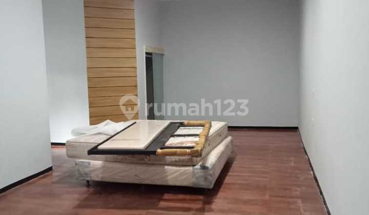 DIJUAL RUMAH 1,5 LANTAI TERAWAT DI KEDUNG BARUK SURABAYA KOTA LA 432 2