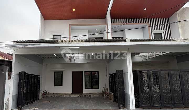 DIJUAL RUMAH BARU GRESS 2 LANTAI SEMI FURNISHED DI DARMO PERMAI LA 435