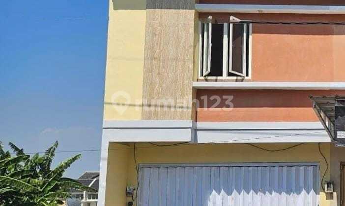 FOR SALE READY-TO-USE STRATEGIC SHOPHOUSE IN GUNUNG ANYAR, SURABAYA CITY SS 26