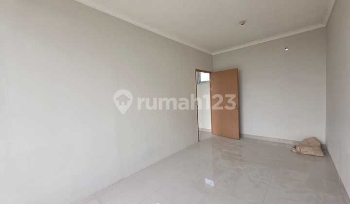 4-Storey Shop House for Rent at Grand Wisata Bekasi Boulevard - Premium Location, Ideal for Business & Office, Price 140 Million/Year 2