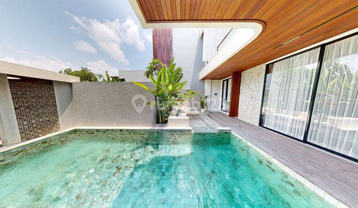 Villa 3 Bedrooms 200 sqm Freehold in Tumbak Bayuh Canggu 1