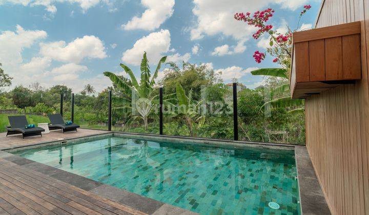 Leasehold 3 Bedrooms Stunning Villa in Canggu - Your Dream Home Awaits! 1