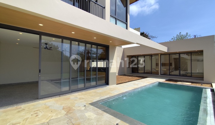 Luxurious Freehold Villa with 3 Bedrooms in Jimbaran, Bali Luxurious Freehold Villa with 3 Bedrooms in Jimbaran, Bali