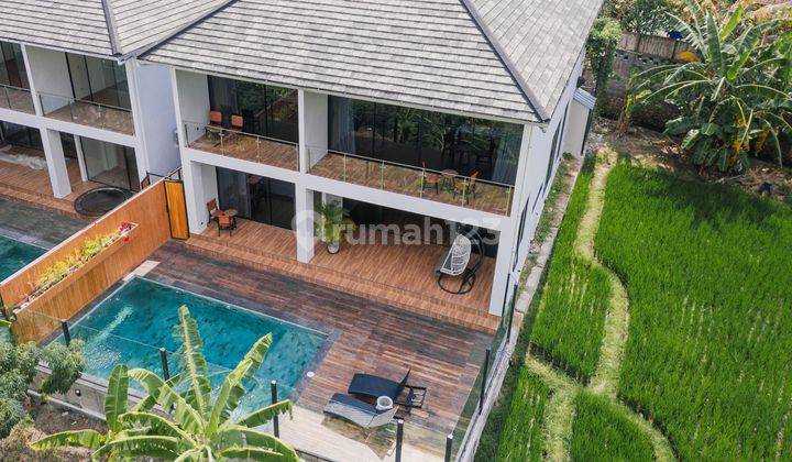 Villa 3 Bedrooms Leasehold With Rice field  In Babakan Canggu 1