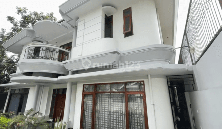 Rumah Elite Dan Modern di Bandung Kota, Dekat Pintu Tol Pasteur 1