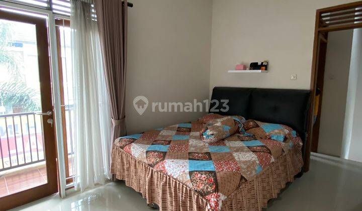 kamar tidur rumah minimalis di pesona bali