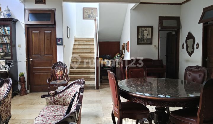 Rumah Mewah di Jakarta Selatan Lokasi Strategis 2