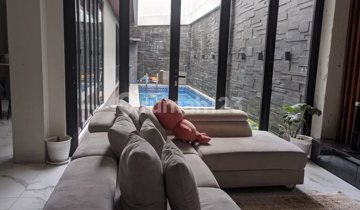 House in Soekarno Hatta, Bandung, Luxurious, Ready to Occupied, Strategic Location