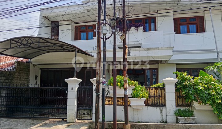 Rumah Mewah di Jakarta Selatan Lokasi Strategis