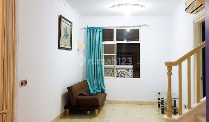 Jual Town house Taman Paris Full furnish Lippo Karawaci utara . Dua Lantai Di Lantai 2 Dan 3 2