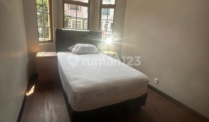 Full Furnish Mewah Town House Taman Paris Dua Lantai 2