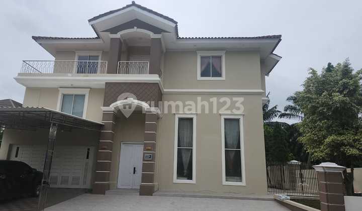 Luxury House for Sale with Swimming Pool Beverly Golf Garden. Prime Location. 2