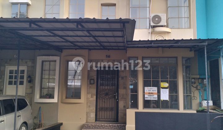 New House Fully Renovated in North Lippo Karawaci. Direct Access to Toll Road to Jakarta from the Complex.