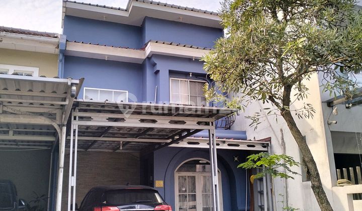 Dijual rumah tepi jalan Raya. Depan ada taman. Lippo Karawaci utara Dijual rumah tepi jalan Raya. Depan ada taman. Lippo Karawaci utara