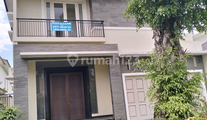 Dijual rumah mewah di Taman Beverly golf Lippo Karawaci Central . Hanya 5 menit ke  UPH