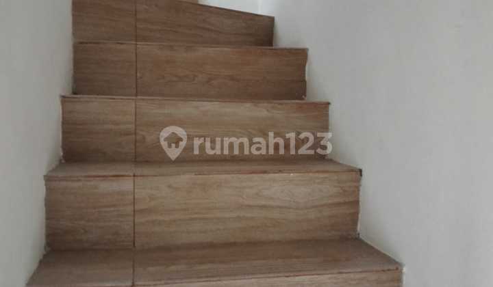 Sell Neat House Fully Furnished Flood-Free North Lippo Karawaci 2