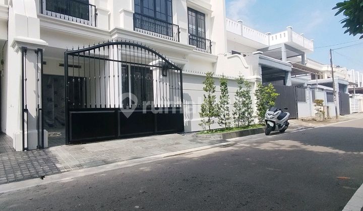 Dijual Rumah Cempaka Putih Tengah Rumah Baru American Classic Jakarta Pusat 2