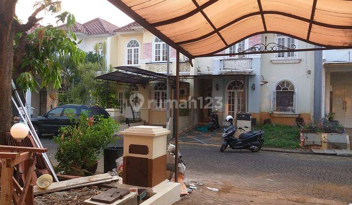 Rumah Kayu Putih dalam Townhouse Jakarta Timur 2