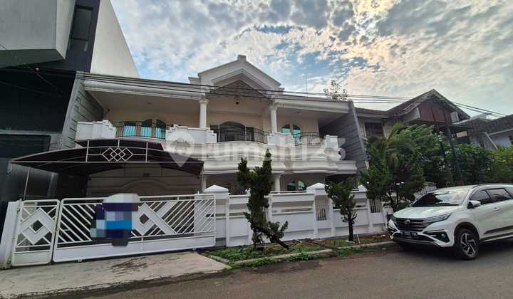 Rumah Strategis Dalam Komplek Perumahan di Kelapa Gading