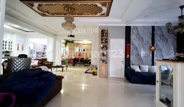 Beautiful Ready-to-Live Home in Royal Residence, East Jakarta 2