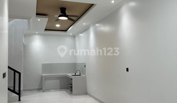 New Ready-to-Occupy House Area in Harapan Indah Bekasi 2