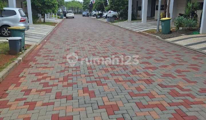 4+1 Bedroom House in Wisteria Cluster Metland Menteng with Attic Room 2