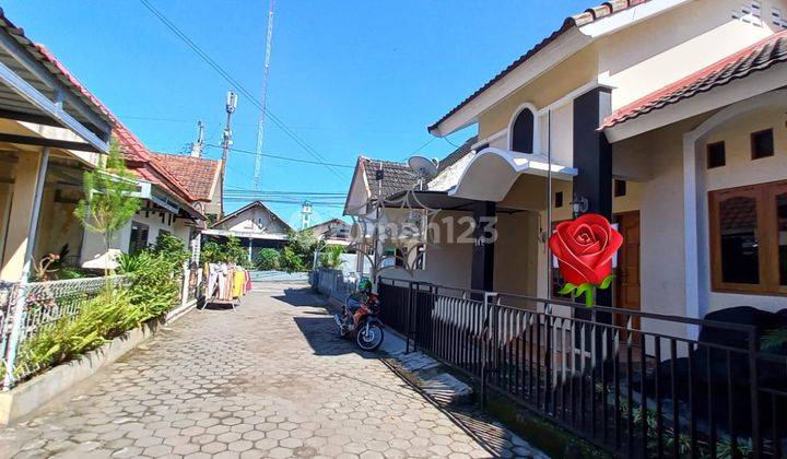 Rumah di  Kentungan   Utara UGM jalan kaliurang km 6 2