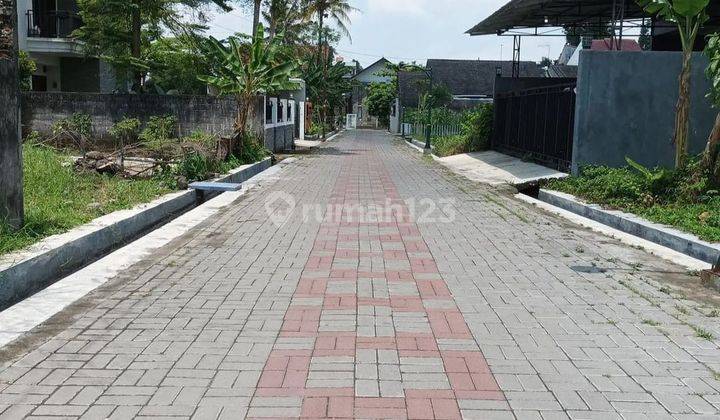 Di Jual Tanah Pekarangan Bagus di Sebelah Timur Pakuwon Mall..  1