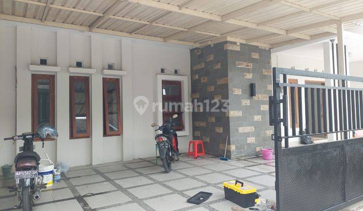 Di Sewakan Rumah di Utara Sd Model yogya Bay Wedomartani  2