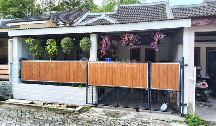 Rumah Cantik Plus Furniture di Jln Imogiri timur 1