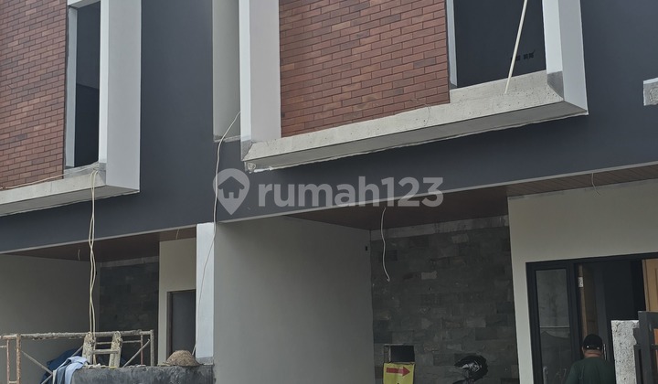 Rumah.bambu Apus Jakartatimur