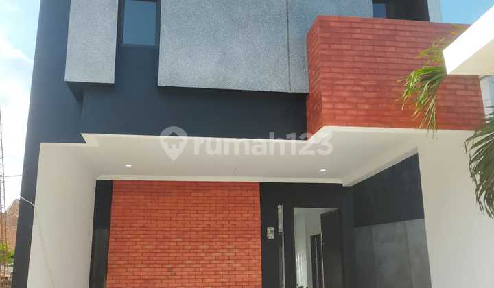 Rumah Baru 2 Lantai Cluster di Antapani SHM 950 Juta bisa KPR