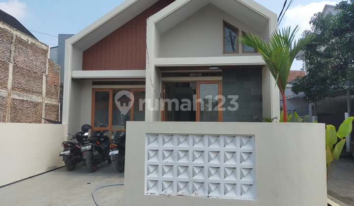 Rumah Baru Mezzanine Cibiru Hilir Dekat Kampus Upi SHM 850 Jt