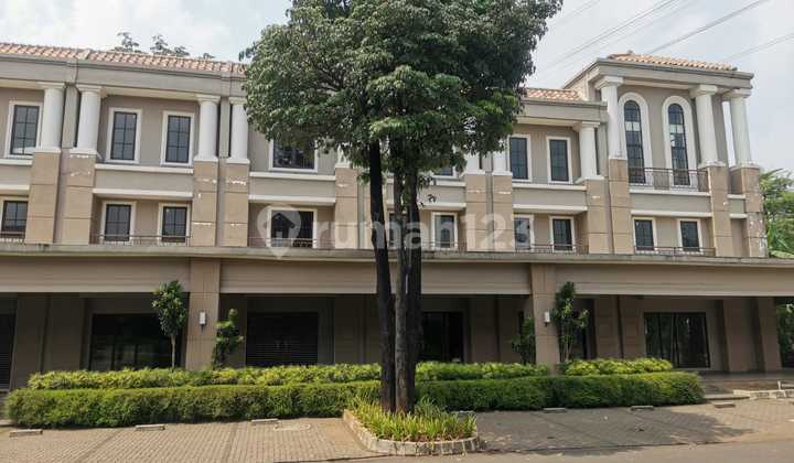 For Sale 5-Unit Shophouse Podomoro Golf View. Cimanggis