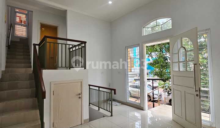 Jual Cepat Rumah 3lantai Di Cluster Omaha - Gading Serpong 2