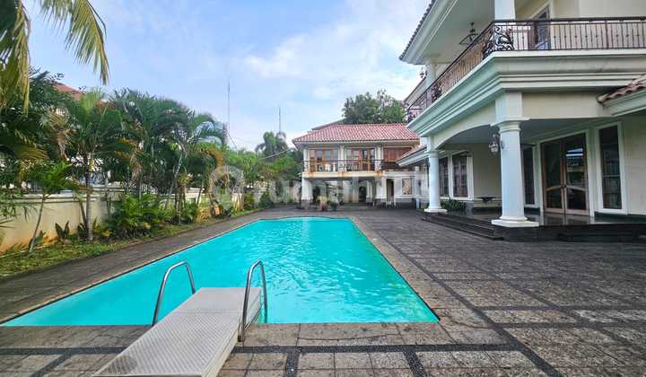 Dijual Full Furnishrumah di Taman Kedoya Baru 2