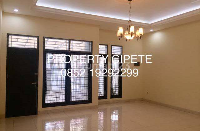 Rumah Asri Disewa di Cipete, Unfurnished, Harga Terjangkau 2