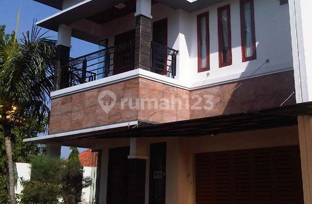 Rumah Asri Disewa di Pejaten. Furnished. Nuansa Islami