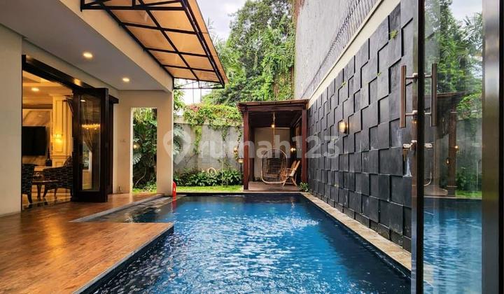 Rumah Modern Dalam Townhouse Siap Huni dengan Furnished di Kemang Rumah Modern Dalam Townhouse Siap Huni dengan Furnished di Kemang